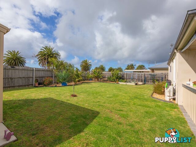 18 Sunset Boulevard PAYNESVILLE VIC 3880