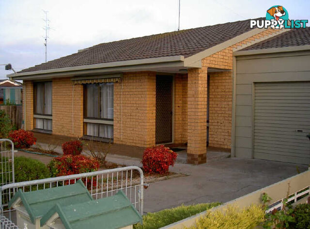 Unit 3/2 Canal Road PAYNESVILLE VIC 3880