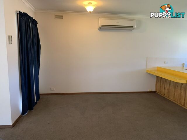 Unit 2/2 Canal Road PAYNESVILLE VIC 3880