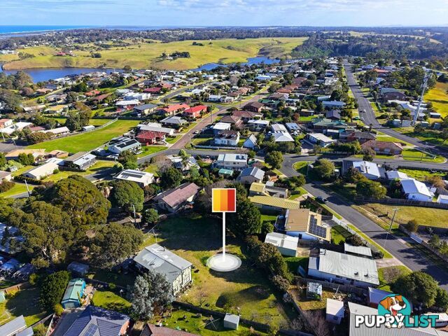Lot 4/3 Roslyn Court LAKES ENTRANCE VIC 3909