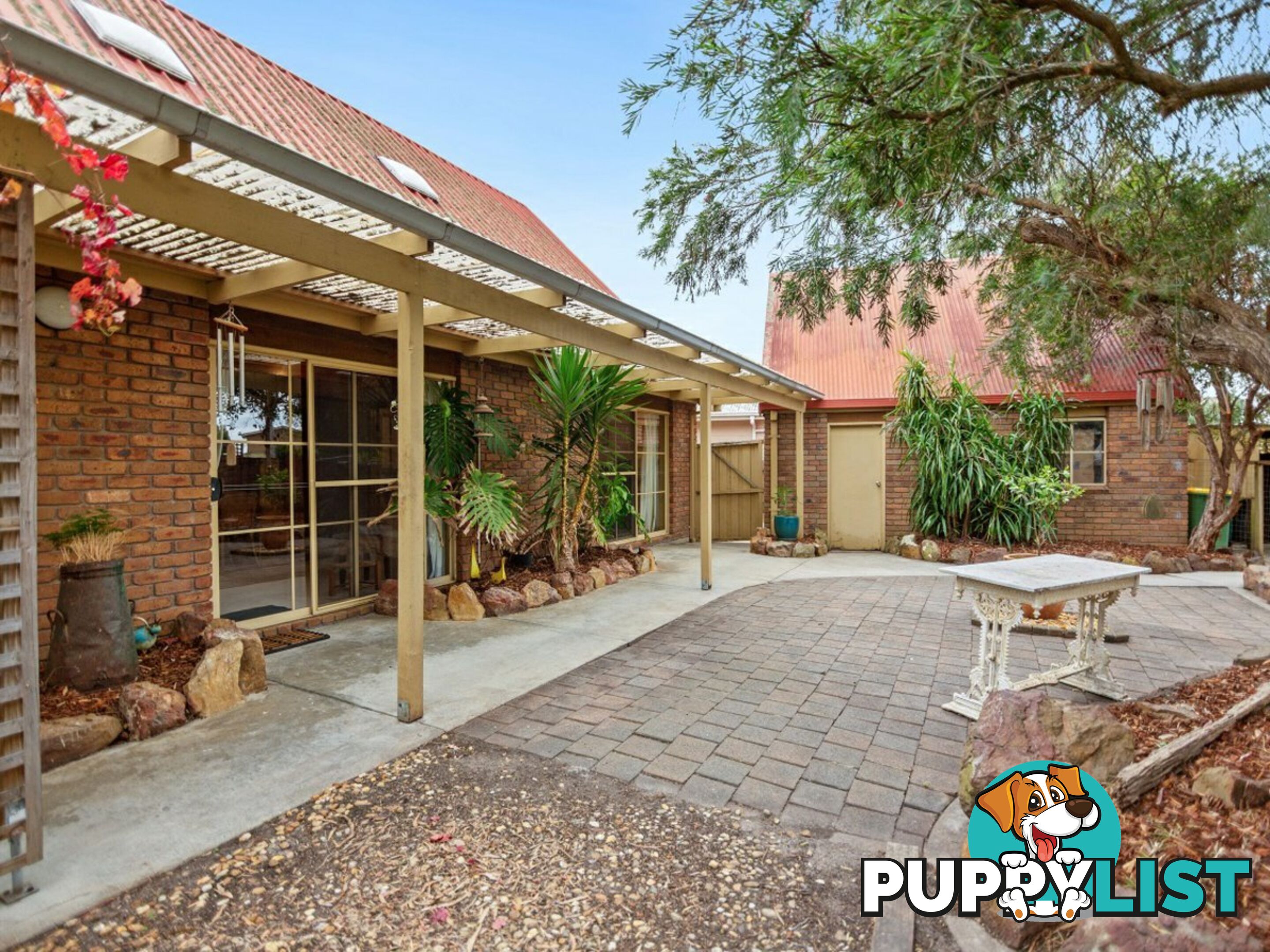 9 Lara Close PAYNESVILLE VIC 3880