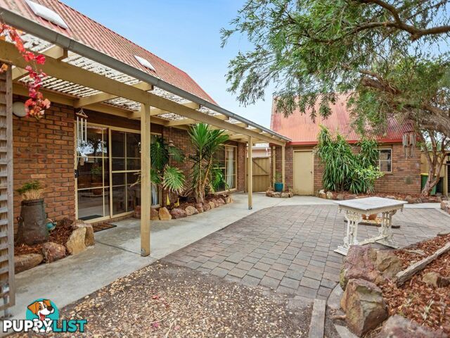 9 Lara Close PAYNESVILLE VIC 3880