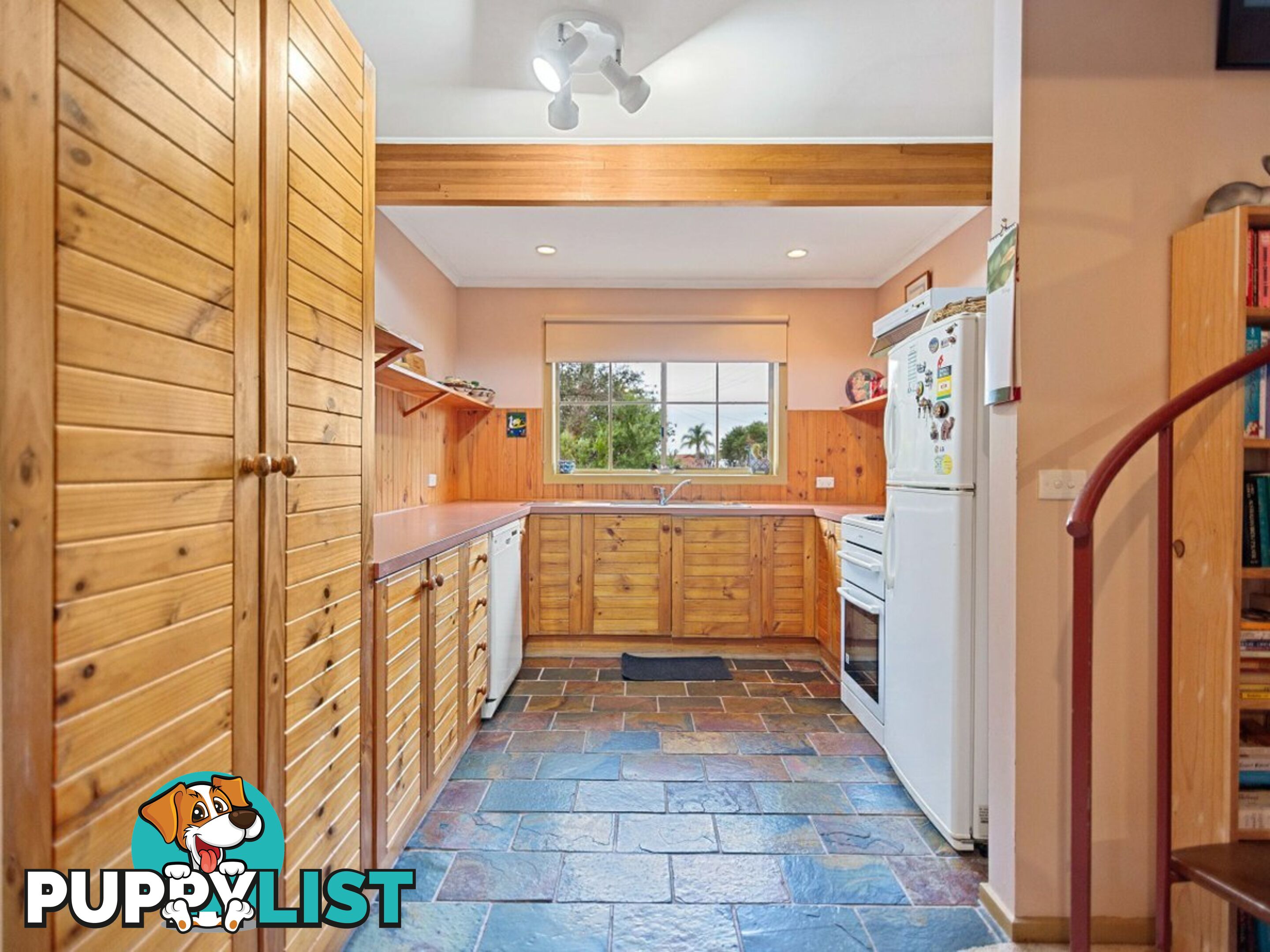9 Lara Close PAYNESVILLE VIC 3880