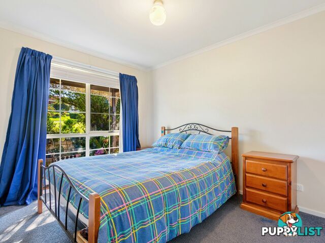61 Stirling Drive LAKES ENTRANCE VIC 3909