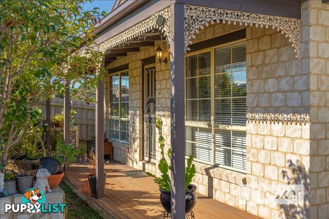 61 Stirling Drive LAKES ENTRANCE VIC 3909