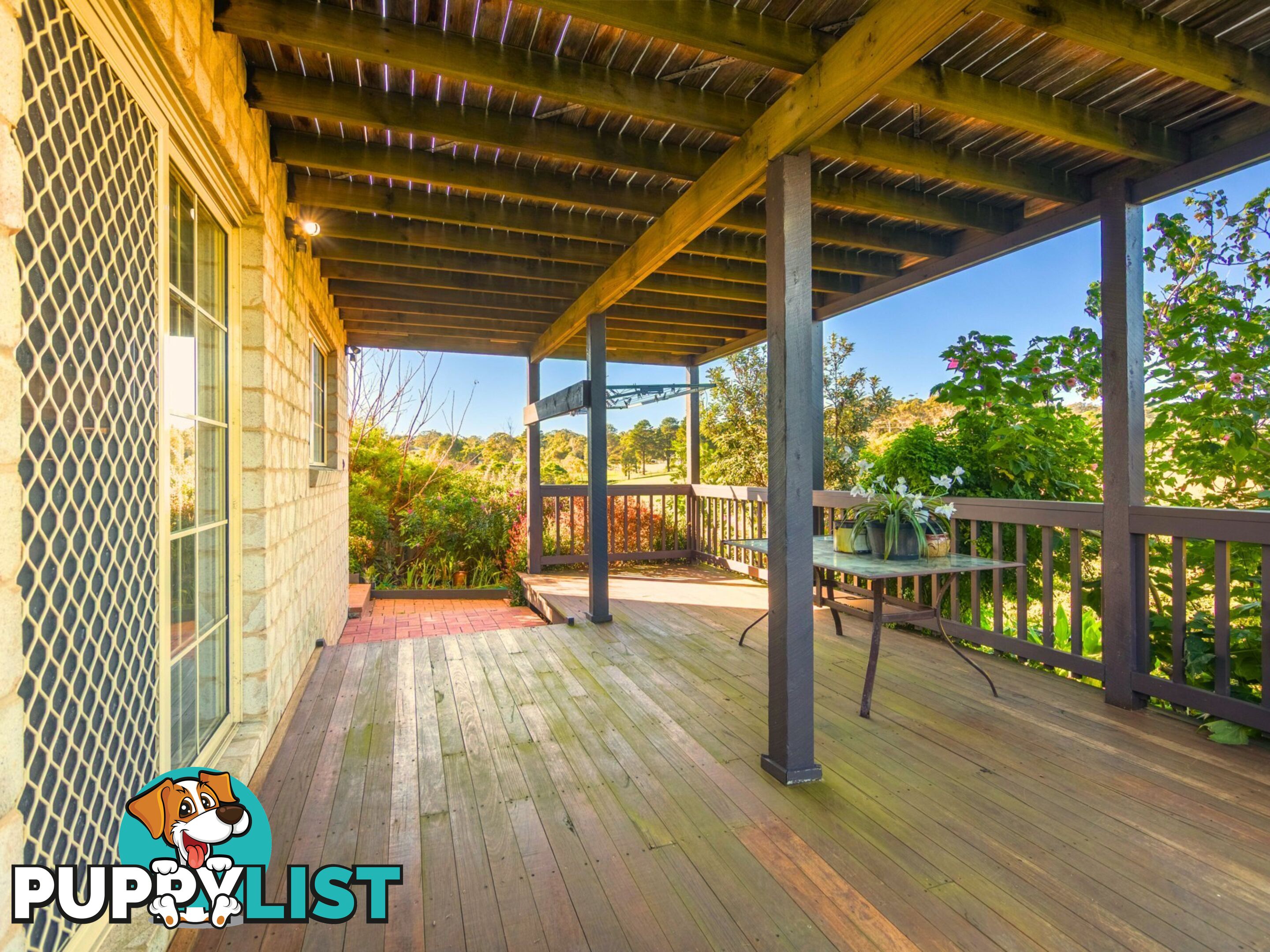 61 Stirling Drive LAKES ENTRANCE VIC 3909