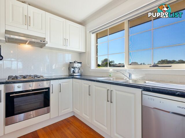 61 Stirling Drive LAKES ENTRANCE VIC 3909