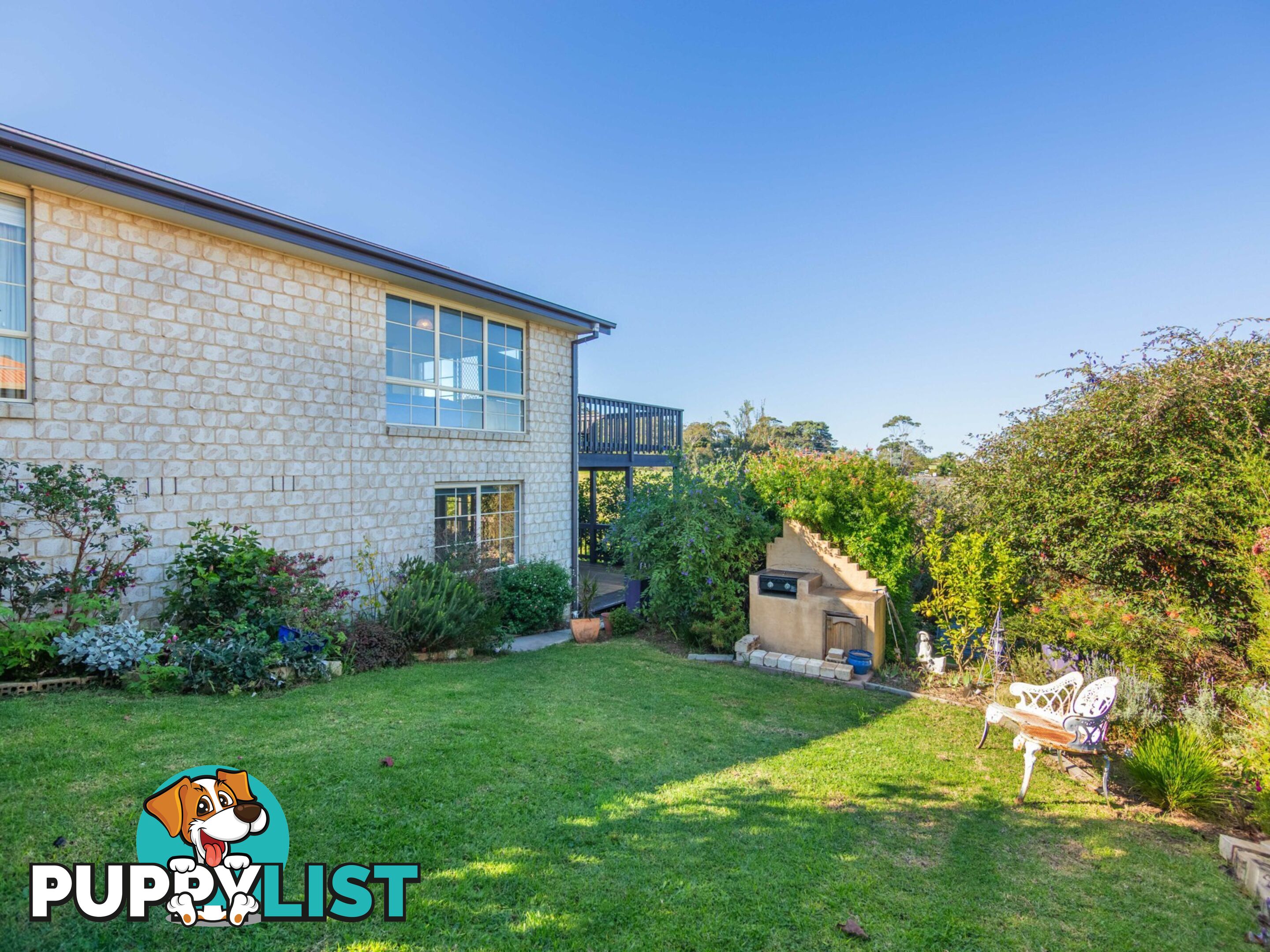 61 Stirling Drive LAKES ENTRANCE VIC 3909
