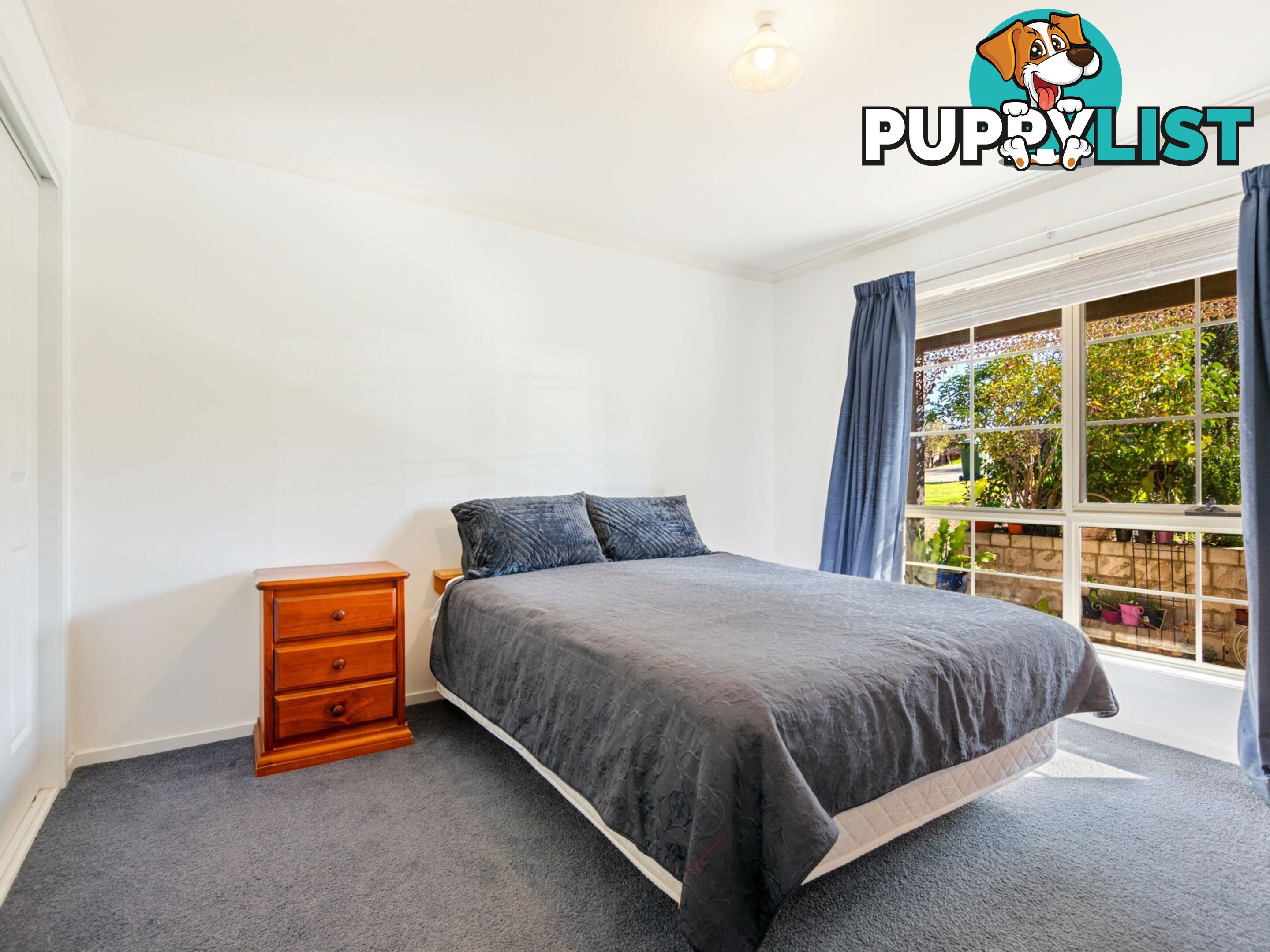 61 Stirling Drive LAKES ENTRANCE VIC 3909