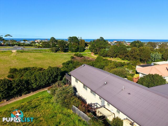 61 Stirling Drive LAKES ENTRANCE VIC 3909