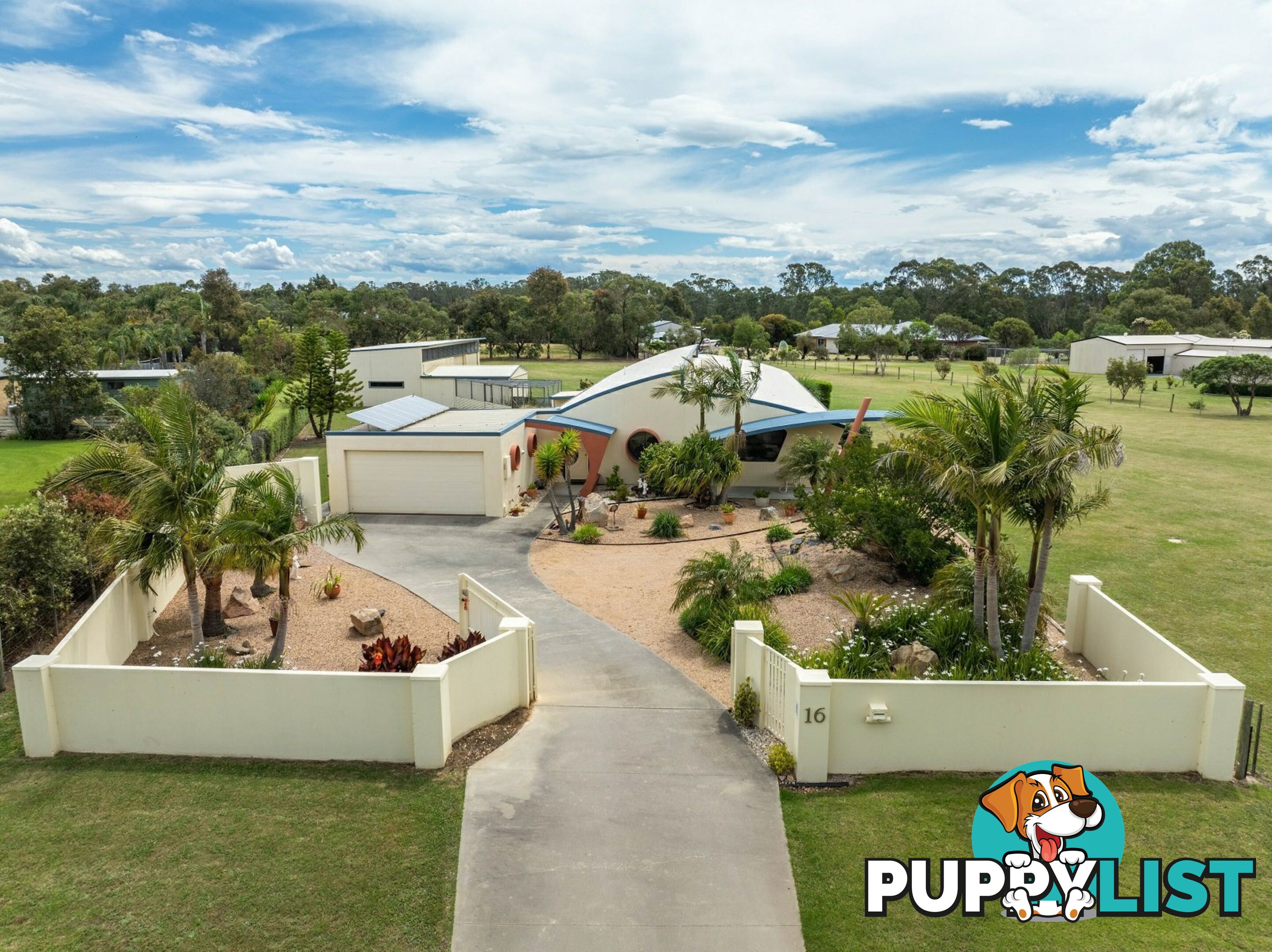 16 Lake Victoria Road EAGLE POINT VIC 3878