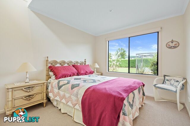 16 Lake Victoria Road EAGLE POINT VIC 3878