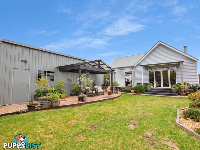 8 Seagreen Close EAGLE POINT VIC 3878