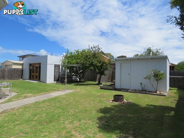 5 Marina Drive PAYNESVILLE VIC 3880