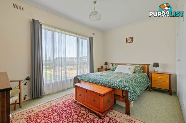 90 Rivermouth Road EAGLE POINT VIC 3878