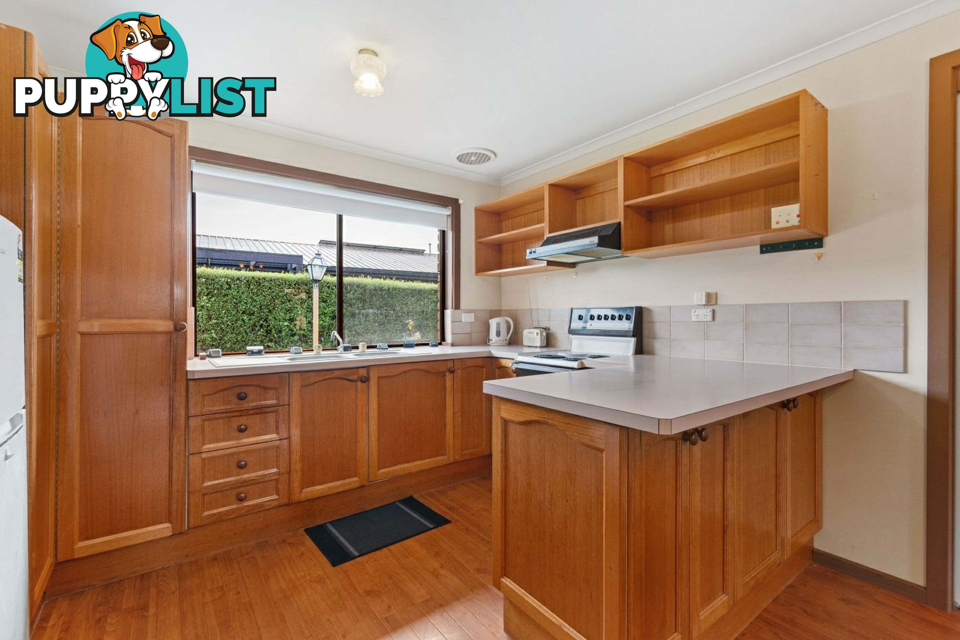 2/33 Newton Close PAYNESVILLE VIC 3880