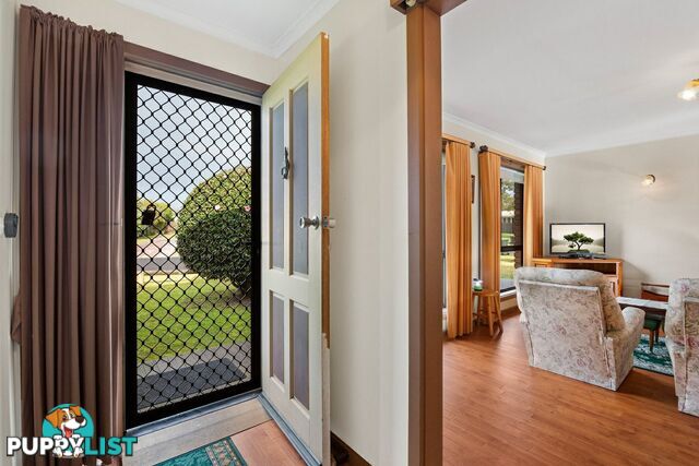 2/33 Newton Close PAYNESVILLE VIC 3880
