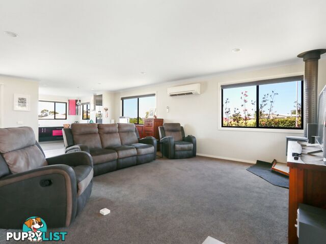 4 Cluster Court NEWLANDS ARM VIC 3875