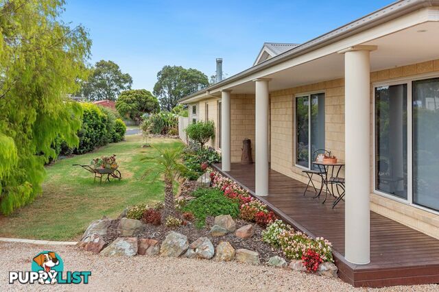 18 Landfall Avenue NEWLANDS ARM VIC 3875