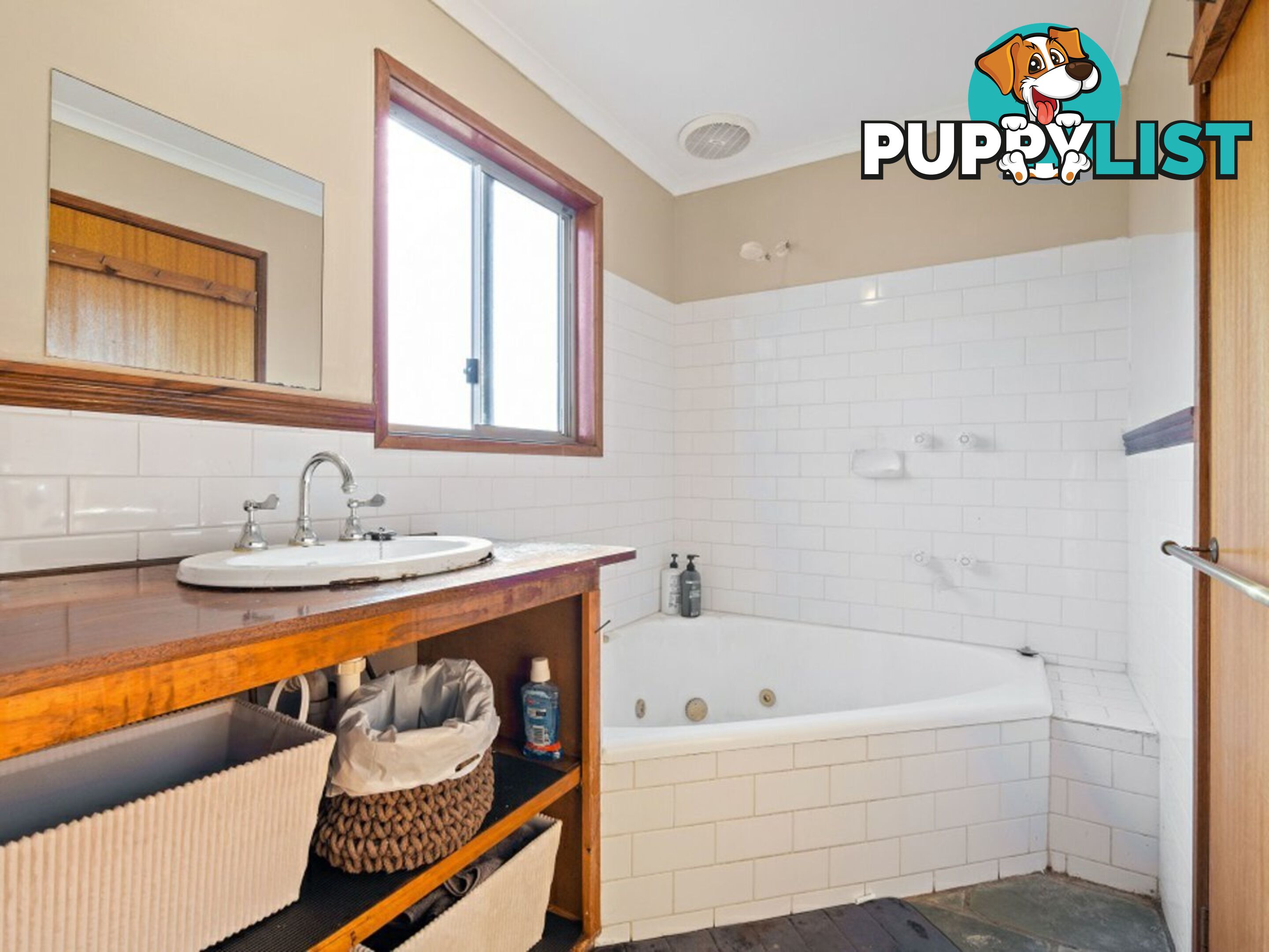 54 Tenth Avenue RAYMOND ISLAND VIC 3880