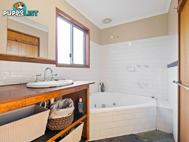 54 Tenth Avenue RAYMOND ISLAND VIC 3880