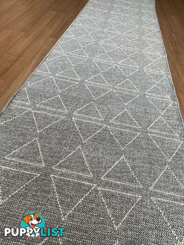 Roma Triangles Grey Hallway Runner 80CM Wide 2M  - AQABA GREY SUGAR 80CM