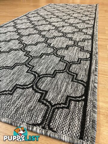 Moroccan Grey Black Hall Runner Non-Slip 80cm Wide 8.5M  - 2534 Grey Black (DM9 E)