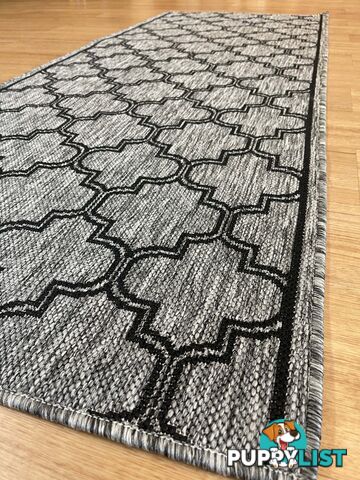 Moroccan Grey Black Hall Runner Non-Slip 80cm Wide 2M  - 2534 Grey Black (DM9 E)