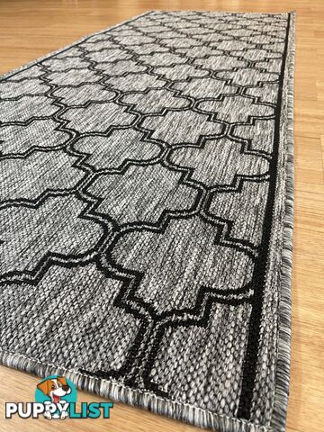 Moroccan Grey Black Hall Runner Non-Slip 80cm Wide 2.5M  - 2534 Grey Black (DM9 E)