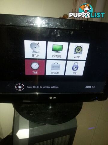 lg tv 65 by45 cm with remote control