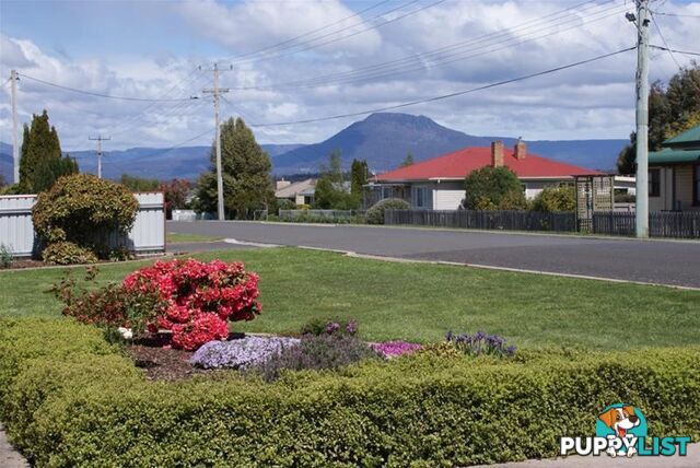 79-81 Westbury Place Deloraine TAS 7304