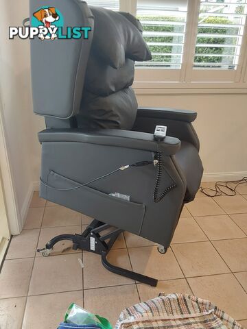 Lifter chair