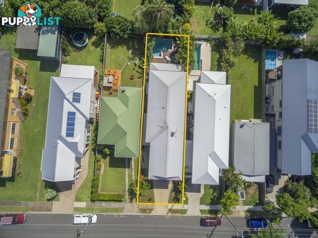 21 Cedar Street WYNNUM QLD 4178