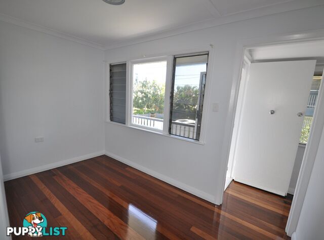 76 Penfold Parade WYNNUM QLD 4178