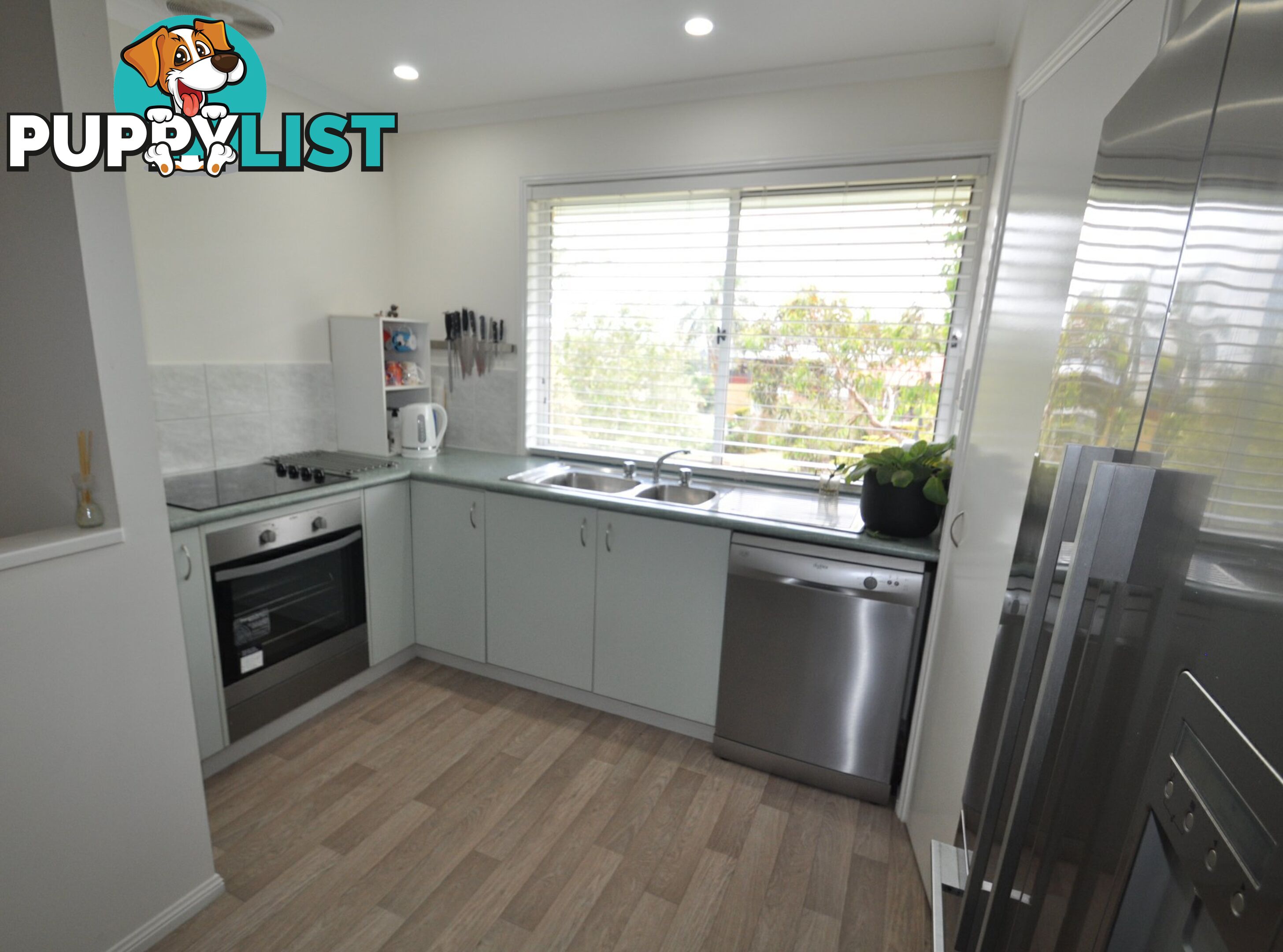 14A Oakley Street MANLY QLD 4179