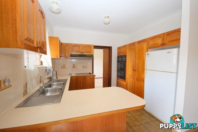 79 Sturt Avenue GEORGES HALL NSW 2198