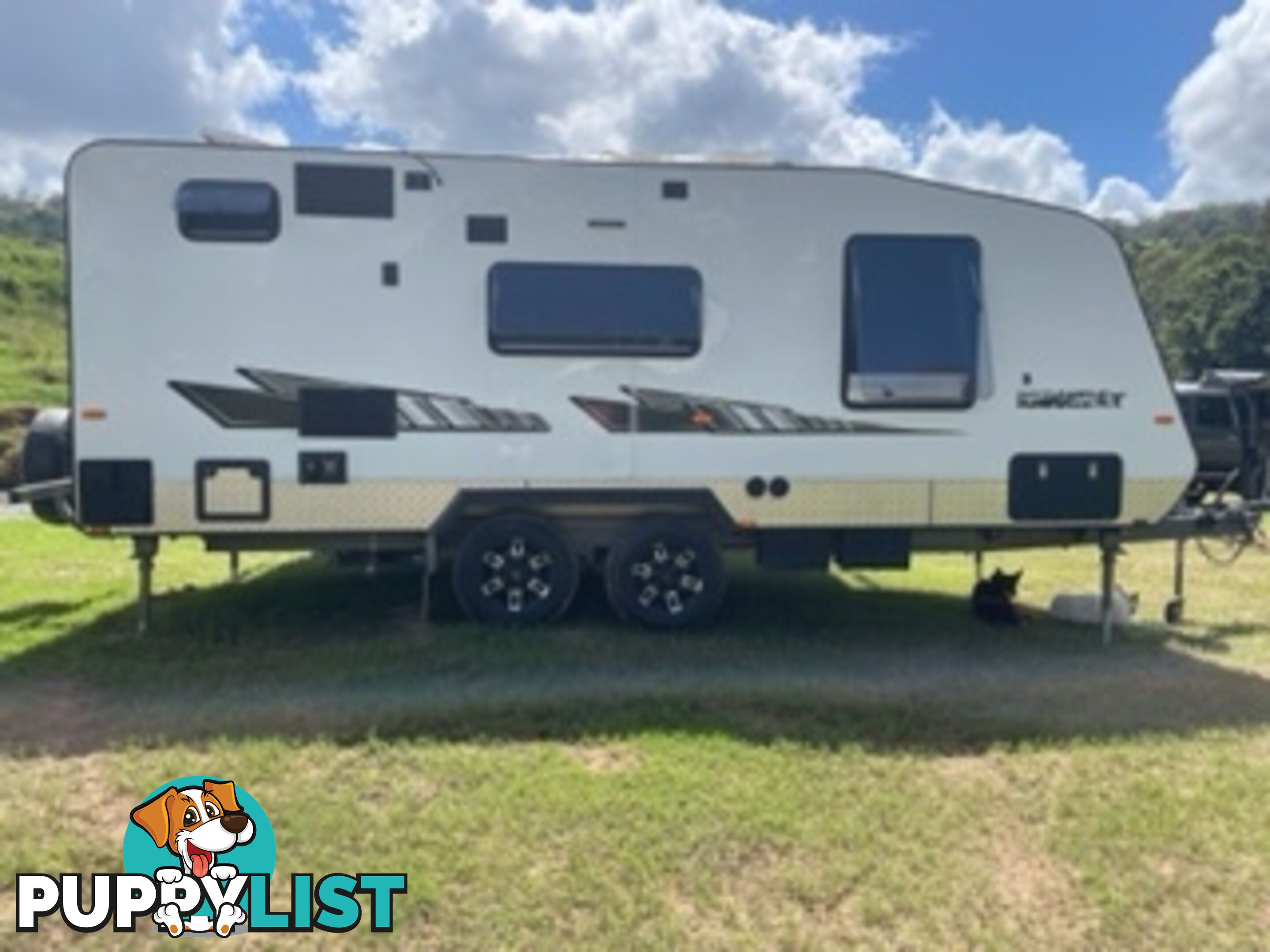 2019 Majestic KNIGHT - beautifully appointed home on wheels!