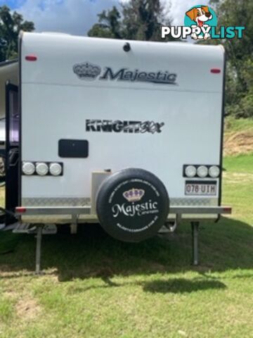 2019 Majestic KNIGHT - beautifully appointed home on wheels!