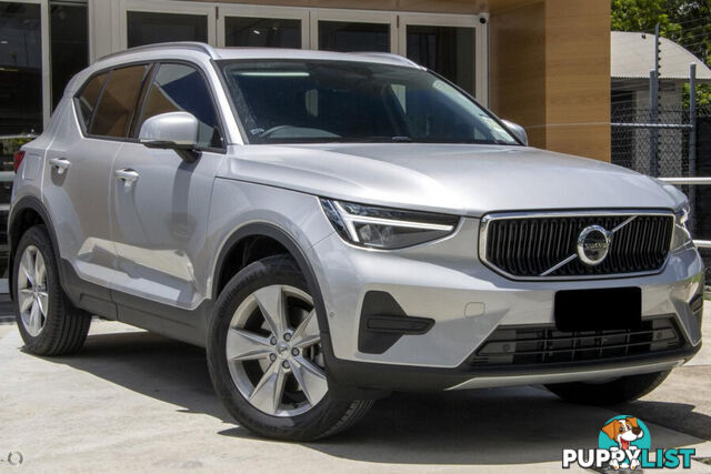 2025 VOLVO XC40 PLUS B4  SUV