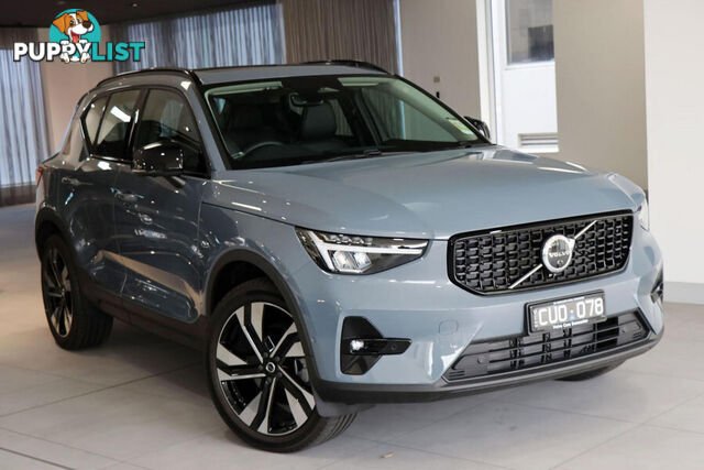 2023 VOLVO XC40 ULTIMATE B5 DARK 6.4 SUV