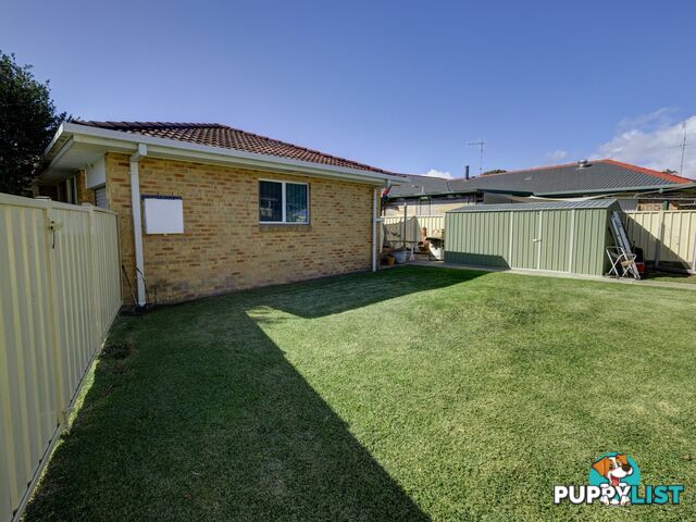 1 Colin Place FORSTER NSW 2428