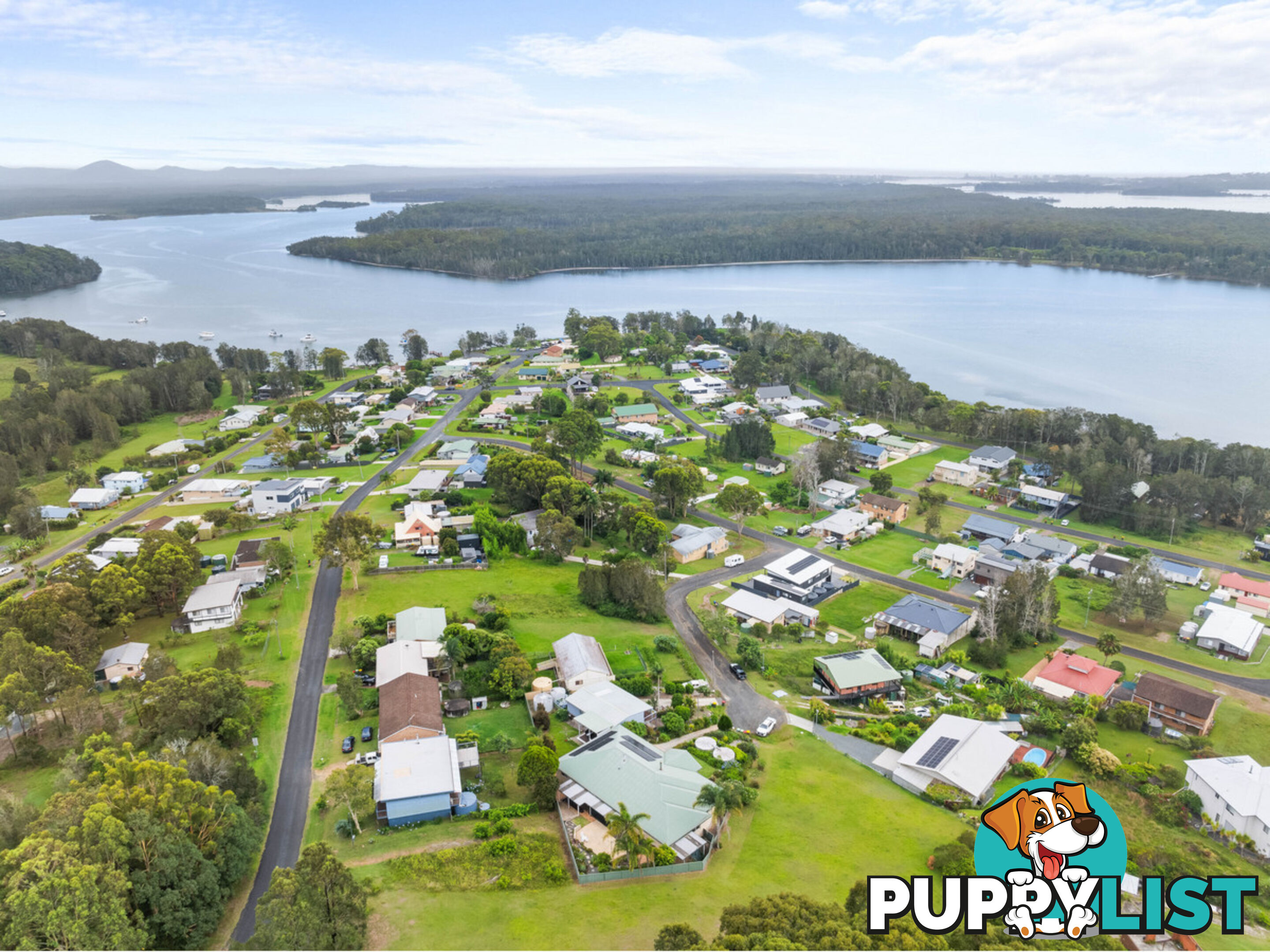 13 Illawarra Crescent COOMBA PARK NSW 2428