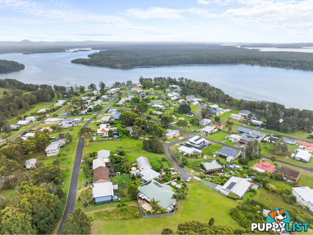 13 Illawarra Crescent COOMBA PARK NSW 2428