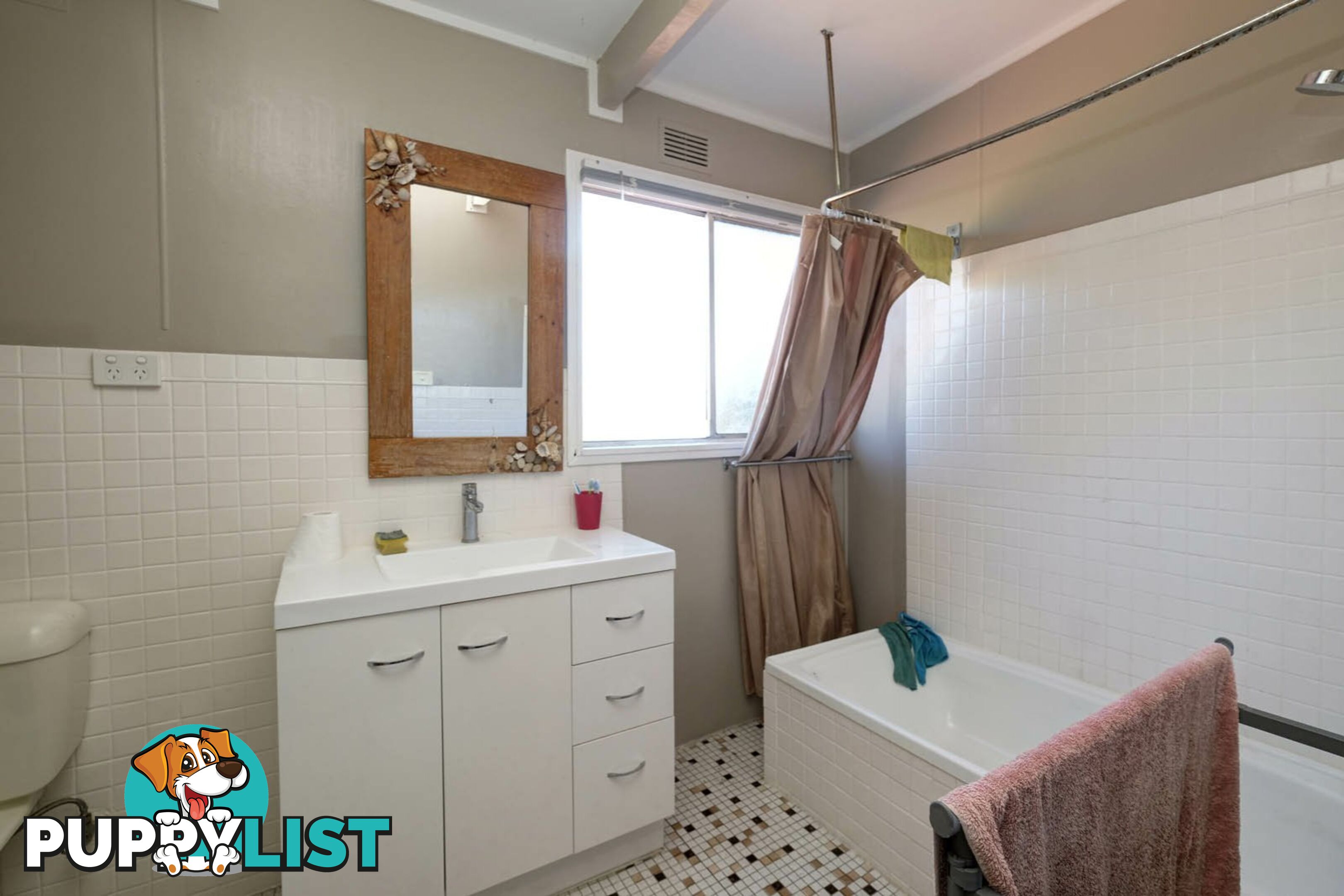 28 Tuncurry Street TUNCURRY NSW 2428