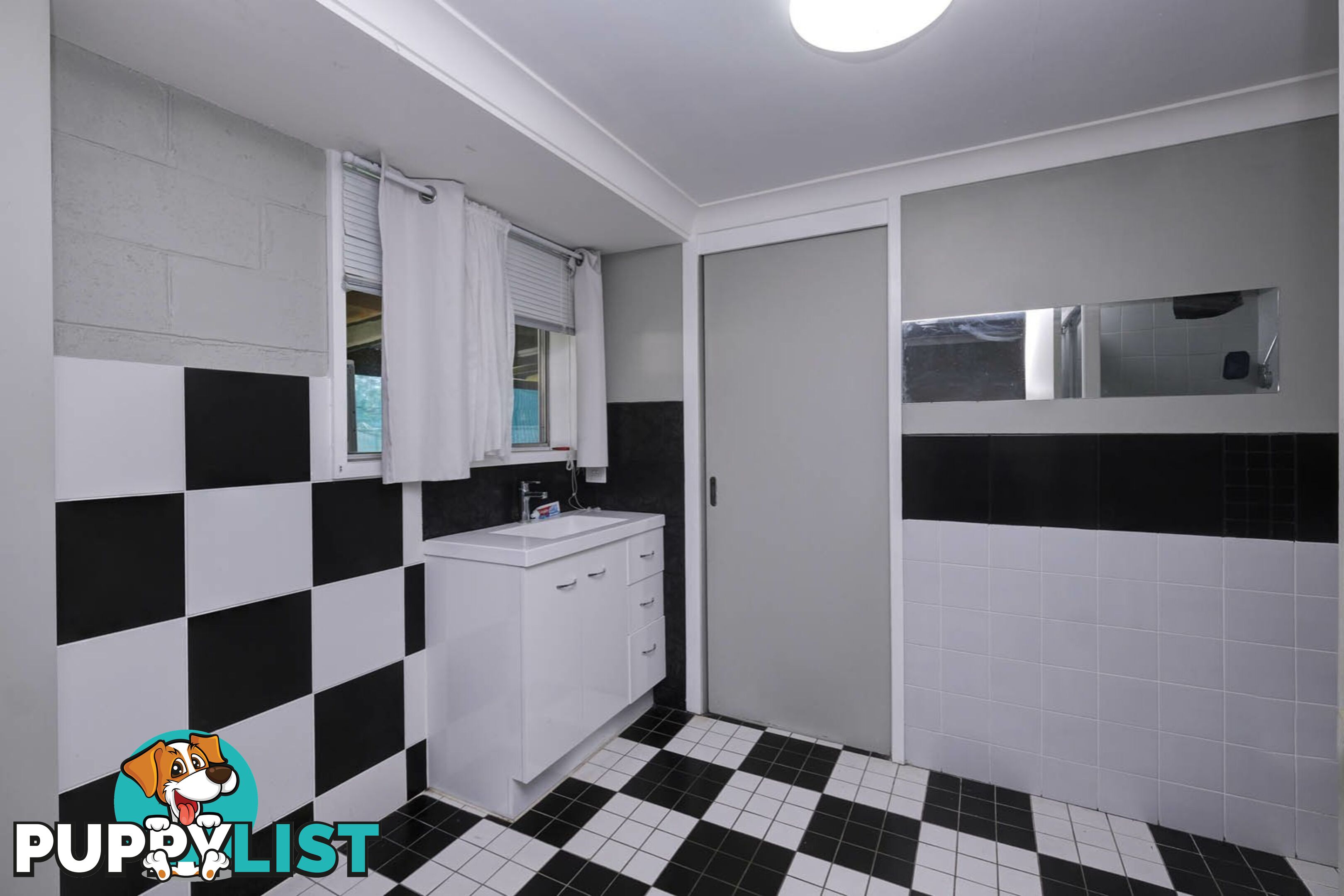 28 Tuncurry Street TUNCURRY NSW 2428