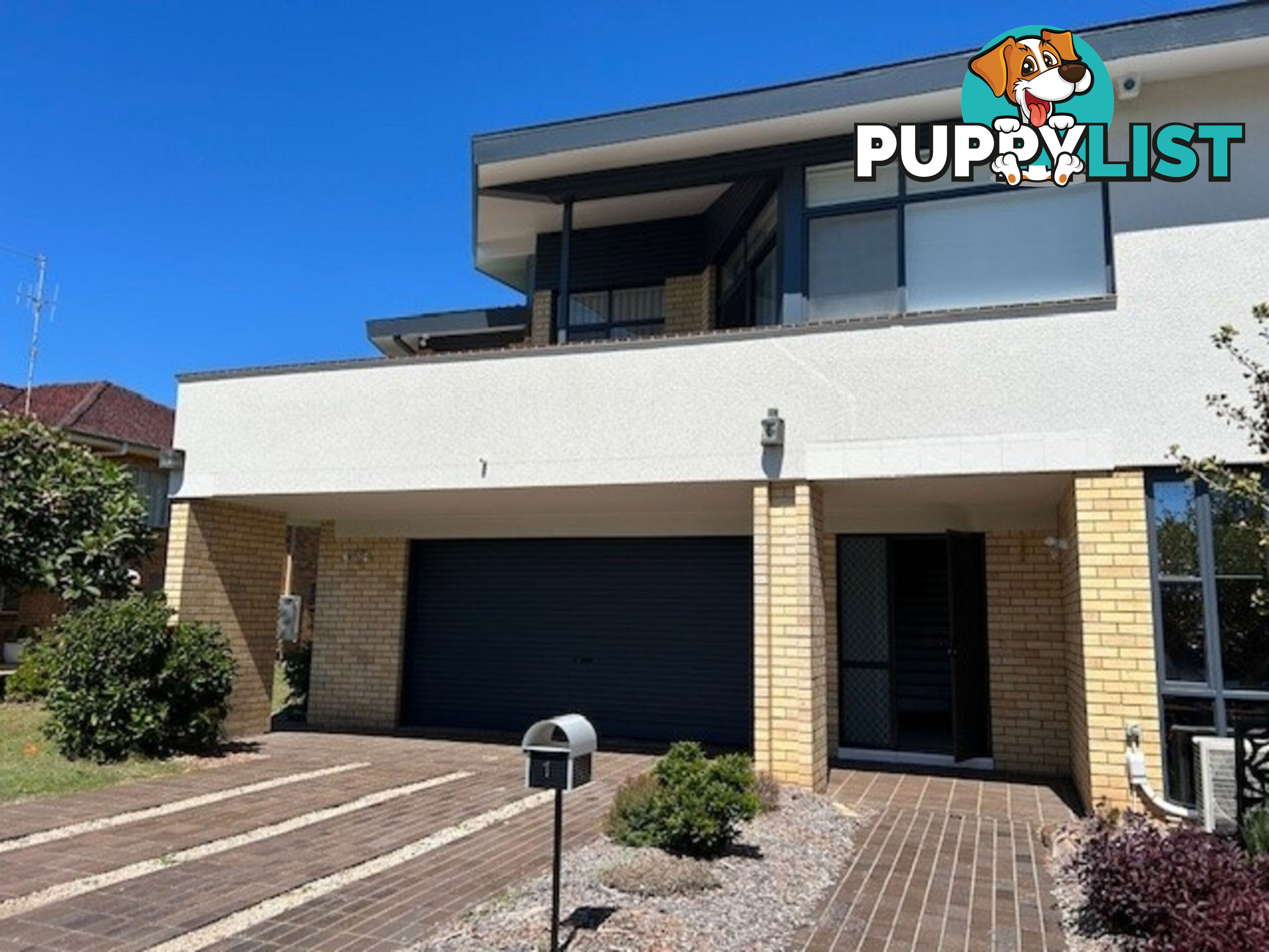 1a Coral Avenue TUNCURRY NSW 2428