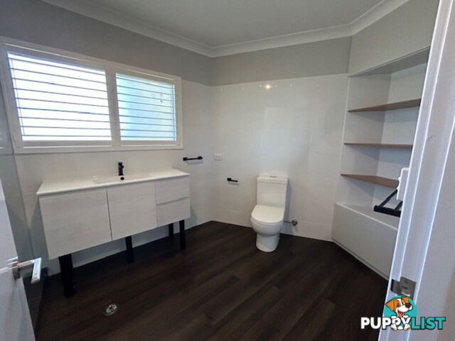1a Coral Avenue TUNCURRY NSW 2428