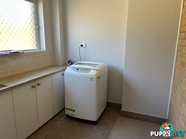 1a Coral Avenue TUNCURRY NSW 2428