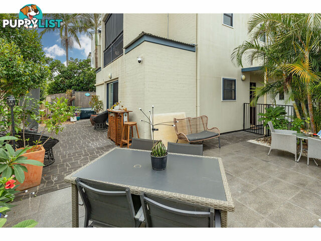 2/60 - 62 Wharf Street TUNCURRY NSW 2428