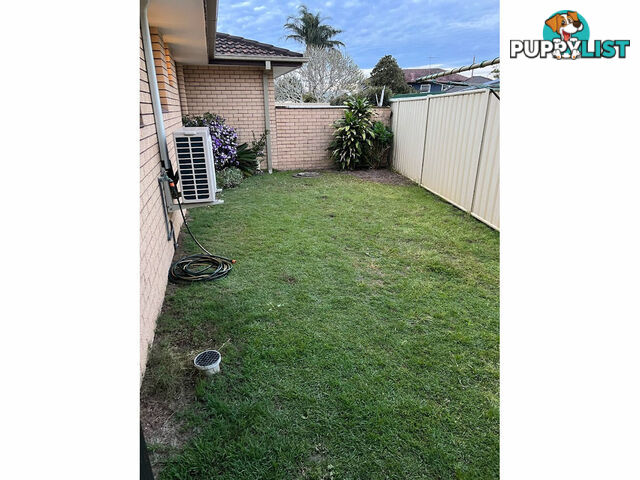 2/23 Robert Street FORSTER NSW 2428